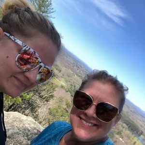 Meet your Posher, Sharon